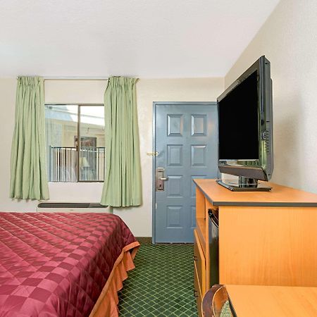 Travelodge Sacramento/Rancho Cordova Exterior foto